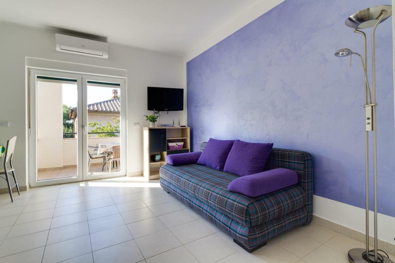 Apartments Tonka Near Beach And Sea Pula Extérieur photo